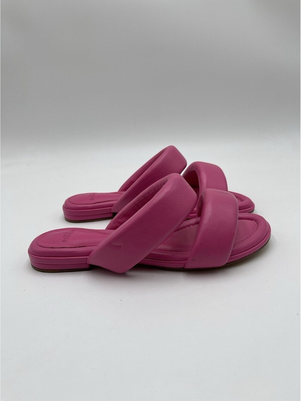 Alexandre Birman Lilla Flat Nappa Leather Sandal in Taffy pink Size 36